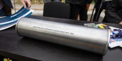 Wmurowano akt erekcyjny upamiętniający budowę ul. Cieszyńskiej 