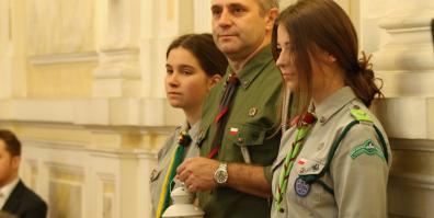 Betlejemskie Światło Pokoju w Urzędzie Miejskim