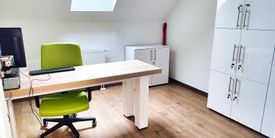 Pomieszczenie biurowe 