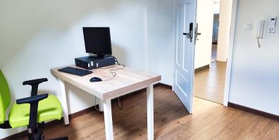 Pomieszczenie biurowe 