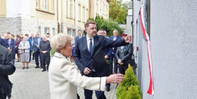 Uroczyście odsłonięto tablicę pamiątkową