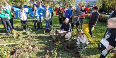 Zainaugurowano akcję Święto Drzewa. Powstał „Ogród Motyli”.