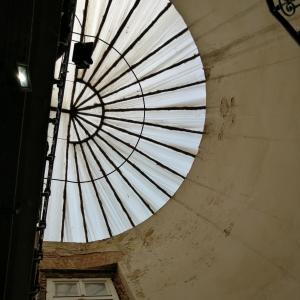 Świetlik przed renowacją.