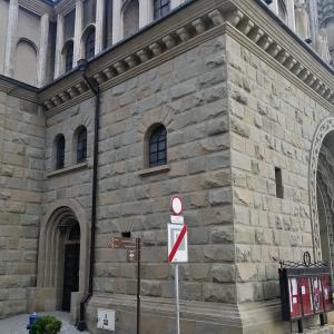 Kamienna okładzina po konserwacji. 