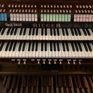 Klawiatury manuałów po renowacji.