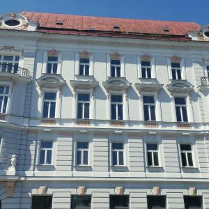 Kamienica przy ul. 3 Maja 29, elewacja frontowa po pracach konserwatorskich