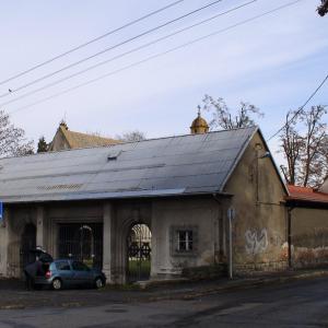 Cmentarz ewangelicki przy ul. Listopadowej/Asnyka elewacje przed remontem.