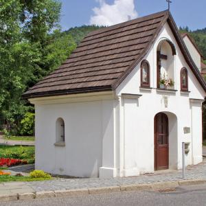 Kapliczka widok przed remontem.