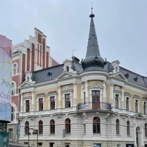 Willa przy ul. 3 Maja 13 elewacje uliczne i dach po remoncie.