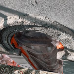 3 Maja 17 obrzutka tynkiem.