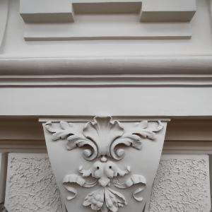 Willa przy ul. 3 Maja 13 detal elewacji po konserwacji.