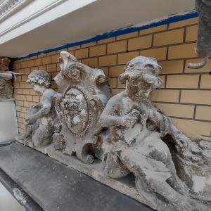 Willa przy ul. 3 Maja 13 figuratywny detal sztukatorski elewacji wyprowadzenie rysunku.