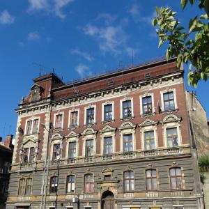 Zamkowa 8 widok przed remontem dachu.