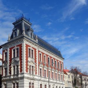 Zamkowa 8 elewacja południowo-wschodnia po remoncie. 