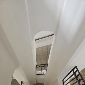 Ratuszowa 2, "latarnia" klatki schodowej po remoncie.