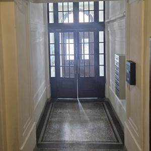 Ratuszowa 2, sień wejściowa po remoncie.