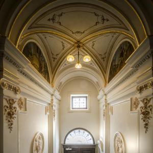 Zamkowa 8 sień wejściowa po remoncie i konserwacji. 