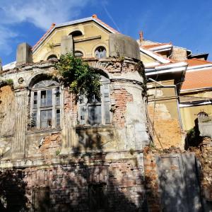 Cieszyńska 23a widok dachu od strony ogrodu po remoncie.