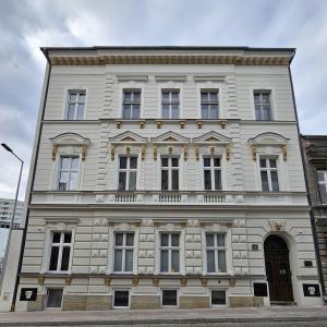 Cieszyńska 14 elewacja frontowa po remoncie.