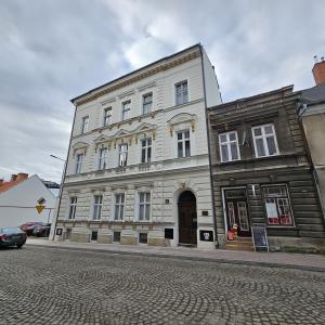 Cieszyńska 14 elewacja frontowa po remoncie.