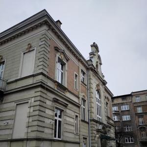 1 Maja 15 willa Karola Steffana widok elewacji przed remontem.