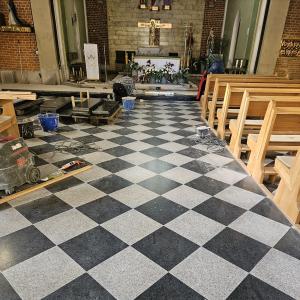 Kościół p.w. św. Małgorzaty przywracanie posadzki w oparciu o historyczny wzór.