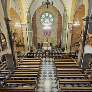 Kościół p.w. św. Małgorzaty po odtworzeniu posadzki w nawie.