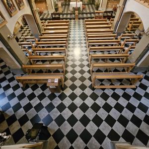 Kościół p.w. św. Małgorzaty po odtworzeniu posadzki w nawie.