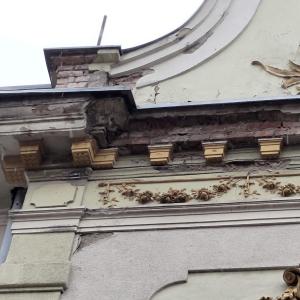1 Maja 15 willa Karola Steffana stan detalu architektonicznego przed remontem.
