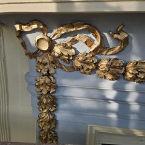 3 Maja 1a detal sztukatorski w trakcie malowania.