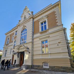 1 Maja 15 willa Karola Steffana elewacja frontowa po remoncie.