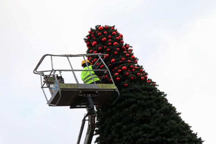 Świąteczne dekoracje na ulicach miasta