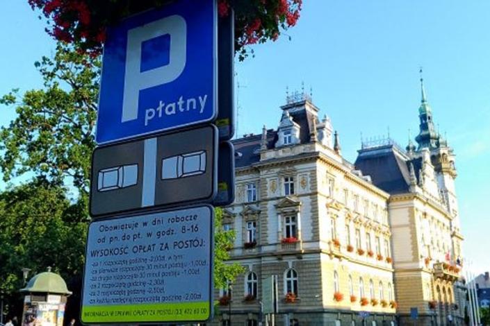 Od 21 października br. niższe opłaty na parkingach wewnętrznych w Bielsku-Białej