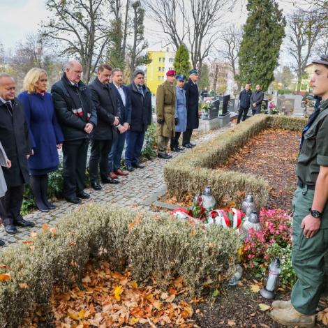 Pamięć o zasłużonych